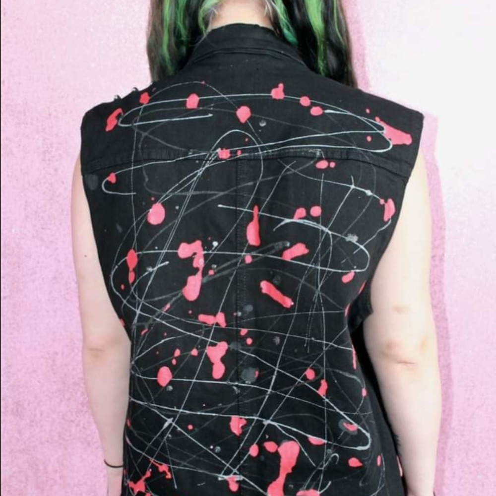 SOLD ❤️🔥Host Pick!❤️🔥Radass levis ouija board gothic horror vest! Black tag! - Picture 5 of 12